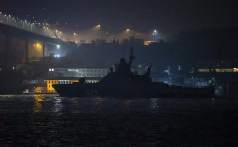 Gecə saatlarında kritik gəlişmə - Rus döyüş gəmisi İstanbul boğazında