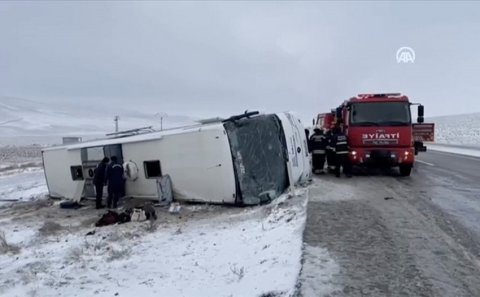 Türkiyədə dəhşətli qəza: 5 ölü, 26 yaralı