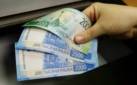 Rus rublu 40 faiz ucuzlaşdı: Bu gedişlə...