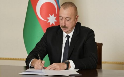 Prezident onu təltif etdi