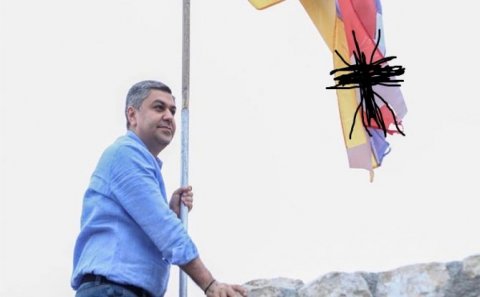 Ermənistan deputatı Qarabağda separatçı rejimin “bayrağı”nı qaldırdı...-FOTO
