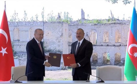 Ərdoğan Şuşa Bəyannaməsini təsdiqlədi
