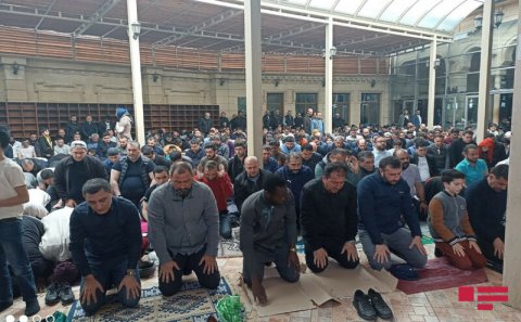 “Bütün məscidlərdə bayram namazı bu gün qılınacaq” – QMİ-dən AÇIQLAMA