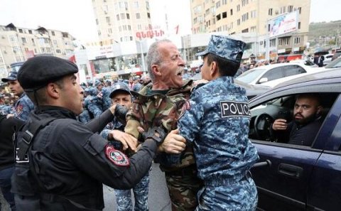 Paşinyan saxta “çevriliş şousu” hazırlayır