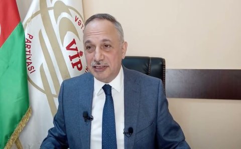 YAP-ın sabiq təşkilat sədri həbsdə olan Əli Əliyevi məhkəməyə verib