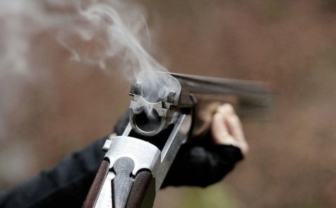Bərdədə DƏHŞƏT: Kişi arvadını ov tüfəngi ilə vurub öldürdü
