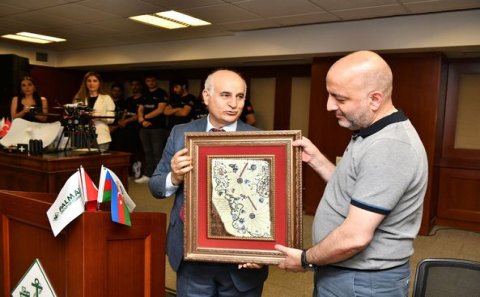 Mübariz Mənsimovdan azərbaycanlı gənclərə məsləhət: “Azərbaycanı xarici ölkələrdə layiqincə təmsil etməyə çalışın”