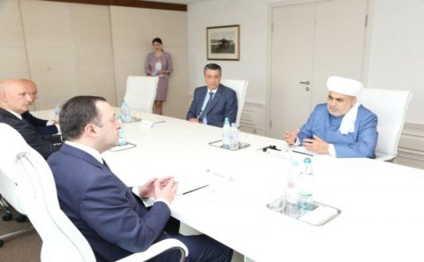 Allahşükür Paşazadə Gürcüstanın Baş naziri ilə görüşüb