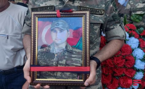 Şəhid olan əsgər Anar Kazımovla Şəmkirdə vida mərasimi keçrilir