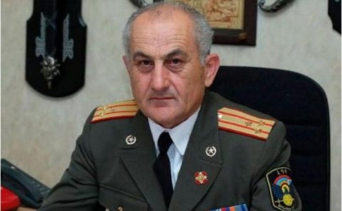 “Əla məlumatlı olduqları üçün ölkənin müdafiəsi ilə bağlı hər şeyi məhv edirlər” - Hasratyan