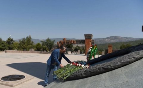 Ermənistan TŞ katibi və deputatları təzə Laçın yoluyla Xankəndindəki 
