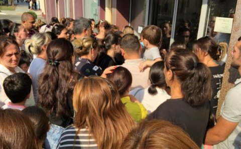 Valideynlərin NƏZƏRİNƏ: Formalar məcburi deyil, izdihama ehtiyac varmı?