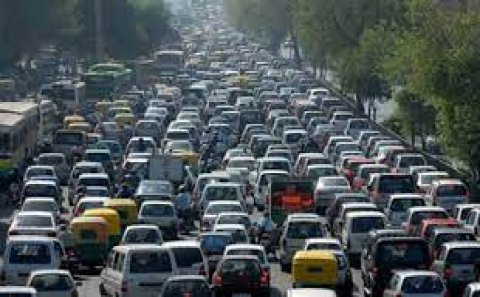 Bakıdakı tıxacı necə azaltmaq olar: Çıxış yolu varmı?
