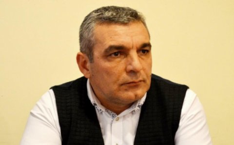 İqtisadçı deputata qarşı çıxdı: Belə pul paylamaq olmaz…