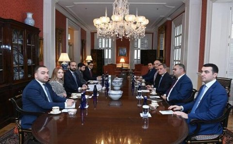 Bayramovun Mirzoyanla görüşü başladı - Foto