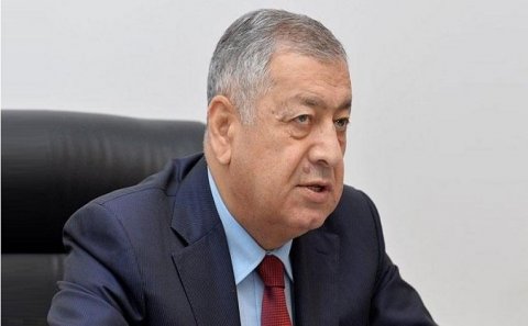Deputat nazirə səsləndi: “Niyə qaçırsınız?”