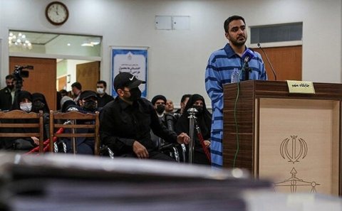 İran daha bir etirazçını edam etdi