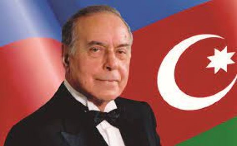 Heydər Əliyevin anım günüdür
