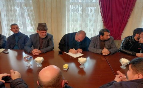 Daha bir qrup dindar İranın siyasətinə etiraz olaraq Bəyanat verib