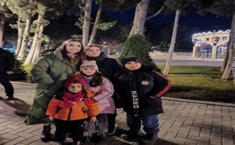 Leyla Əliyeva bulvarda şəhər sakinləri ilə görüşdü - FOTO