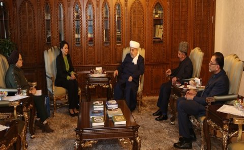 Şeyxülislam Allahşükür Paşazadəyə yubiley medalı təqdim olundu