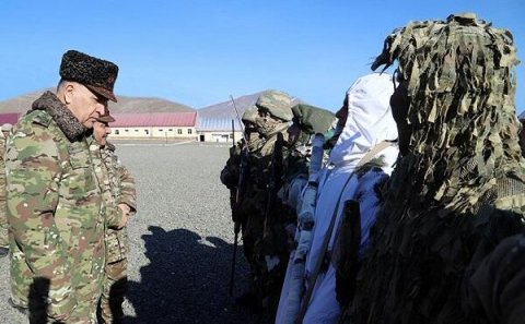 Kərim Vəliyev Ermənistanla sərhəddə - Foto