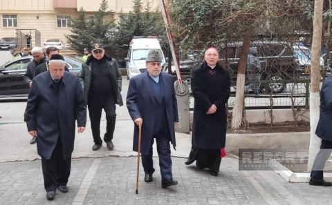 Şeyxülislam Allahşükür Paşazadə şəhid Orxan Əsgərovun yas mərasiminə gəldi - FOTO