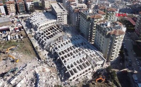 Zəlzələ Türkiyədə 500 mindən çox binaya ziyan vurdu
