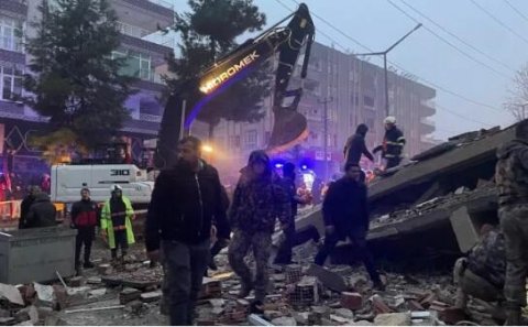 Türkiyədə zəlzələdə həlak olanların sayı 44 minə yaxınlaşır