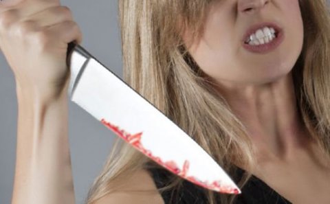 “Bakı gecələri”nin qarşısında ərini ürəyindən BIÇAQLADI