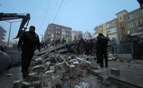 Türkiyədə zəlzələdə həlak olanların sayı 45 minə çatır