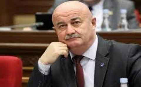 Ermənistanın hakim partiyasından deputat Azərbaycan bayrağının yandırılmasına görə üzr istəyib