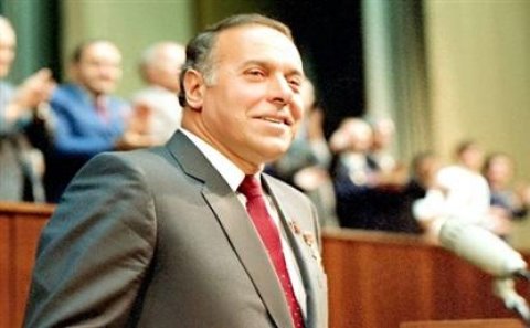 Heydər Əliyev 70-ci illərdə elə addımlar atırdı ki...