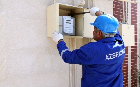 Qaz sayğacları niyə dəyişdirilir? – “Azəriqaz” nümayəndələri müğənniləri də ötüb, “Facebook”dan çıxmırlar, şou göstərirlər…”