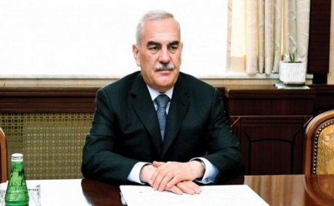 Vasif Talıbov kədərli şeirlər yazmağa başladı: Dostlar vəfasızdır, hər şey mənasızdır...