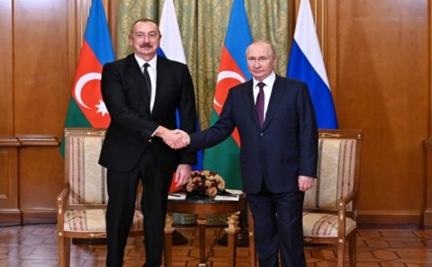 Putin İlham Əliyevi təbrik etdi