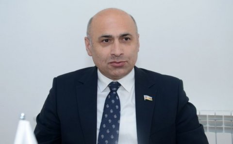 Deputat: “Moped sürücüləri üçün hərəkət zolağı, qadağanedici nişan və işıqforun tələblərinə riayət etmək önəm deyil...”