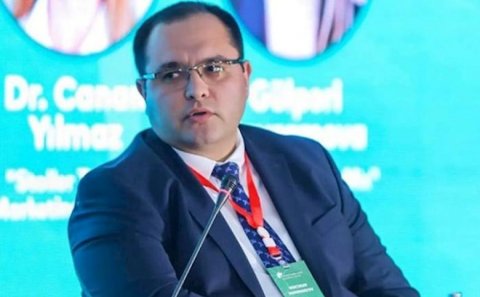 Yeni nazir yarım milyardlıq şirkətin direktorluğundan ayrıldı