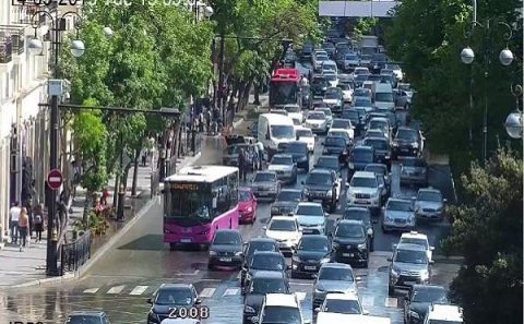 Taksiləri yığışdırın, hamını yığın olmayan avtobuslara...