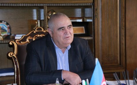 “Şərurlu İsfəndiyar” həbsdə olan bank rəhbərindən 5 milyon manatını tələb edir