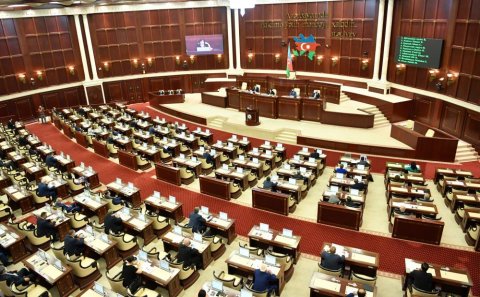 Milli Məclisdə Gədəbəy müzakirəsi: Məqsəd aranı qatmaqdır