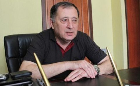 Baba Vəziroğlu Elza Seyidcahanın AYB-yə üzv olmasından danışdı: “Mirzə Ələkbər Sabirin şeirlərini oxuyub necə gülürdük?”
