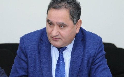 “Emin Əmrullayevin deputatlara qarşı allergiyası var” – Qalmaqallı açıqlama 