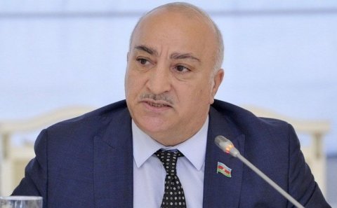 Deputat: “Ağlı başında olan heç bir qız deməz ki, ömür boyu subay qalım...”