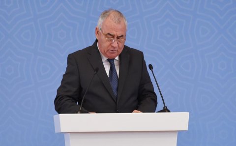 Füzulidə səsgücləndirici ilə icra başçısını söyən şəxs kimdir? (TƏFƏRRÜAT)