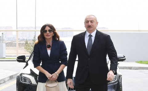 İlham Əliyev və Mehriban Əliyeva Şuşada sakinlərlə görüşdü 