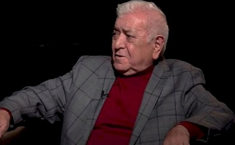 “Özlərinə gülürlər” - Aqil Abbas nə qədər cərimələnib?