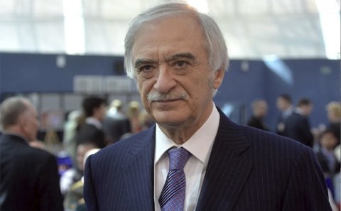 Polad Bülbüloğlu deputatlığa namizəd olacaq?