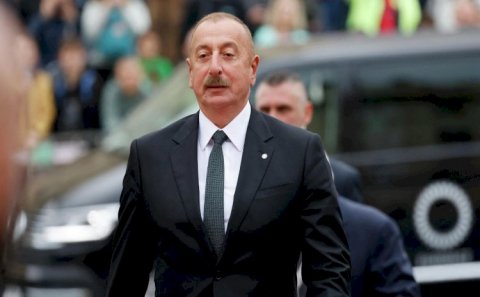 Prezident və xanımı Hidayət Heydərova zəng etdilər