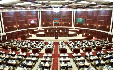 Deputatdan krediti olan pensiyaçılarla bağlı banklara ÇAĞIRIŞ